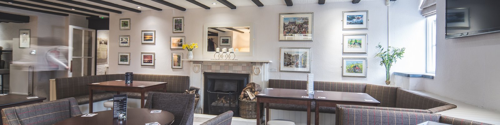 Restaurant seating in the manor